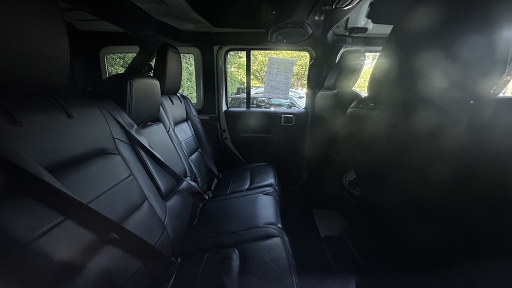 2022 Jeep Wrangler Unlimited Sahara Altitude photo 5