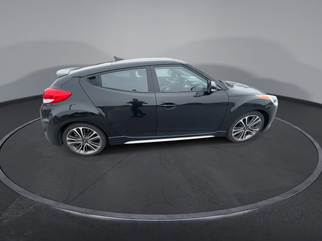 2016 Hyundai Veloster Turbo photo 9