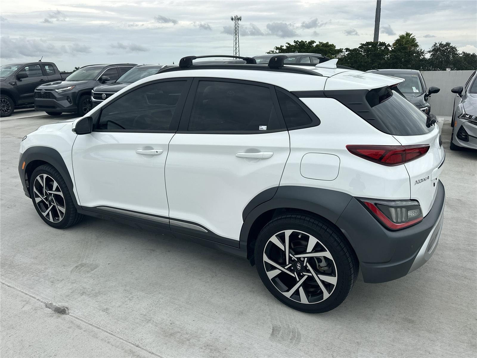 2023 Hyundai Kona Limited photo 6