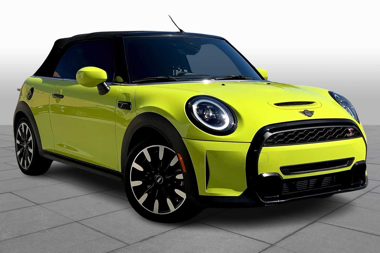 2023 Mini Cooper Convertible S photo 2