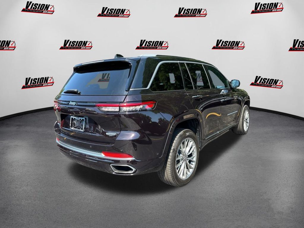 2022 Jeep Grand Cherokee Summit 4xe photo 3