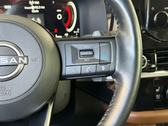 2022 Nissan Pathfinder Platinum photo 50