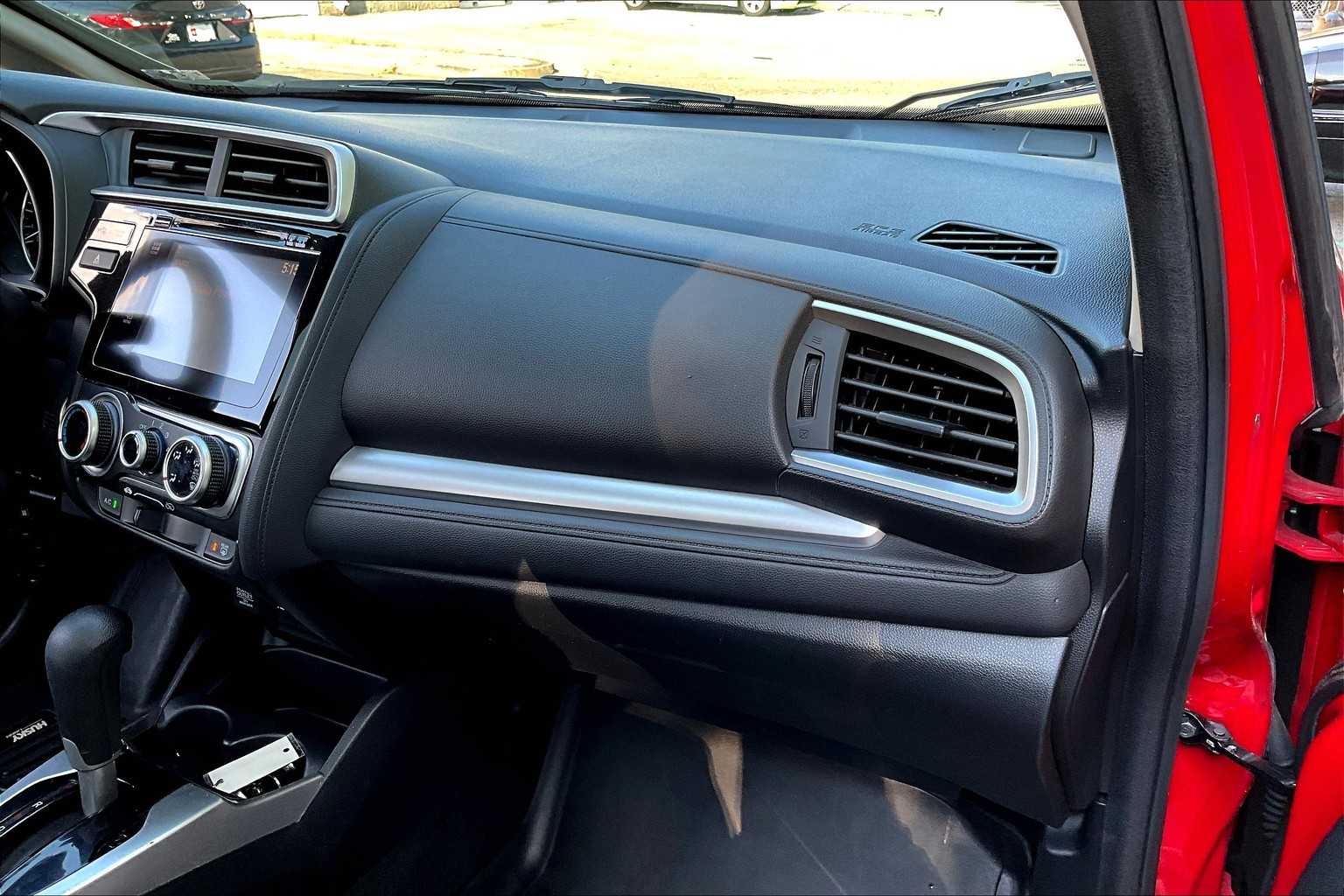 2015 Honda Fit EX photo 16