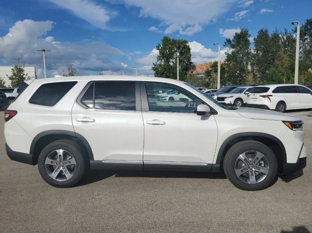 2025 Honda Pilot EX-L photo 3