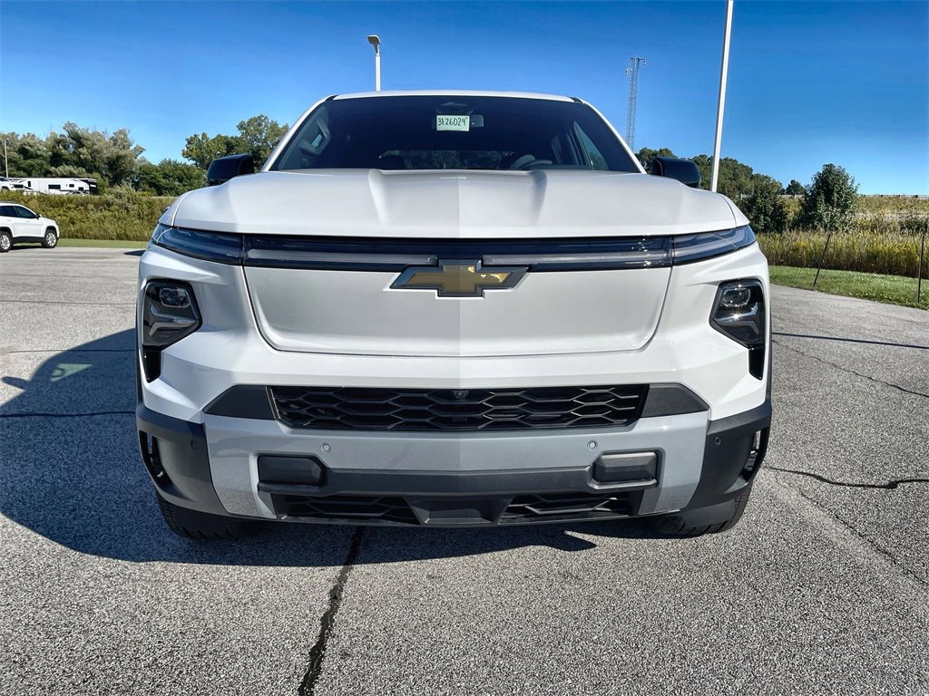 2026 Chevrolet Silverado EV LT photo 3
