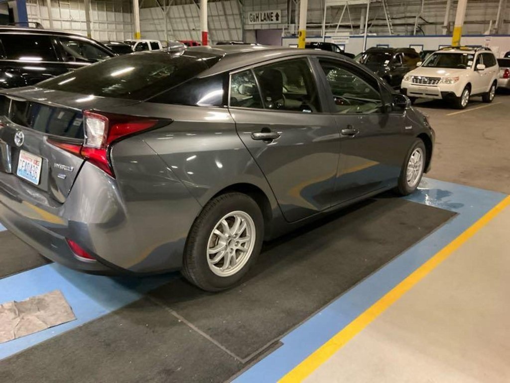 PreOwned 2022 Toyota Prius L 5D Hatchback in Portland PGN0305 Ron