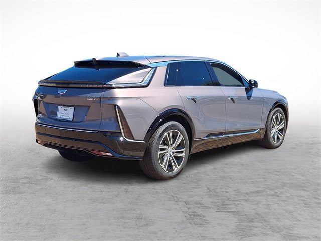 2025 Cadillac Lyriq Luxury photo 3
