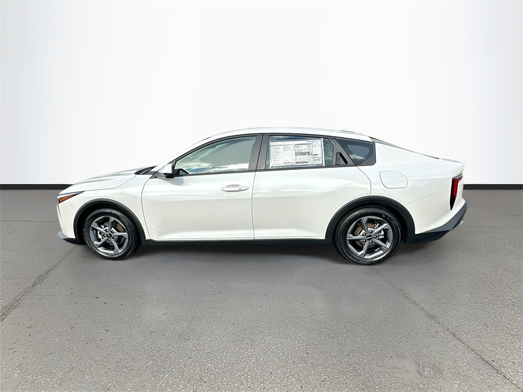 2025 Kia K4 LXS photo 4