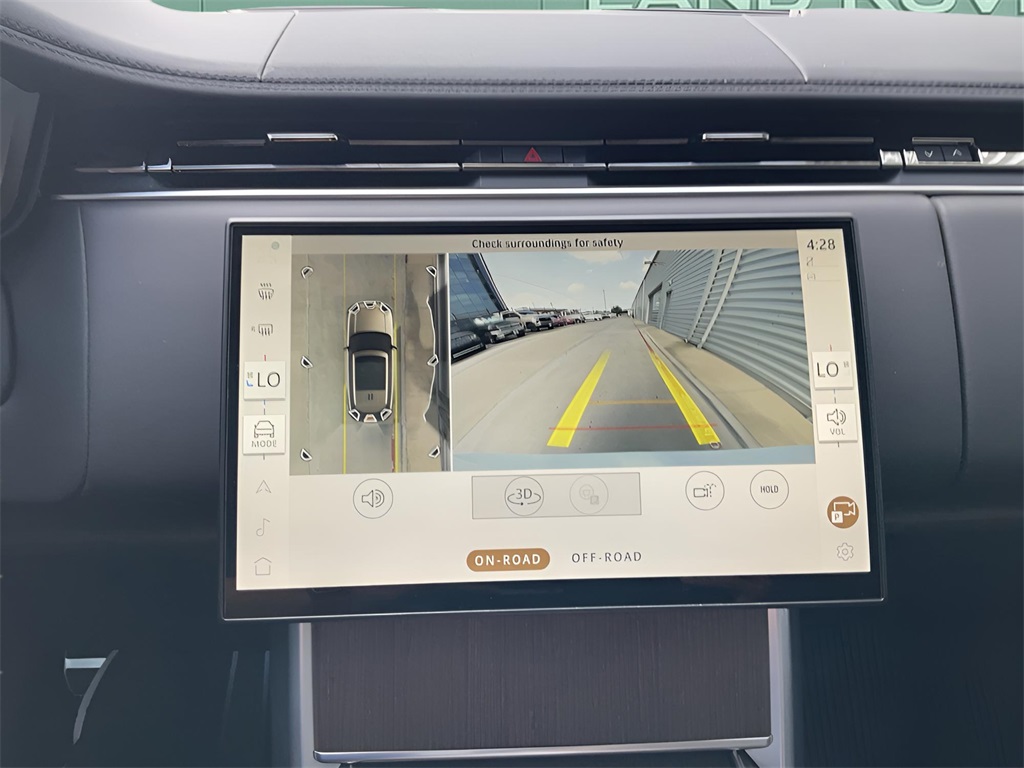 2025 Land Rover Range Rover SE photo 21