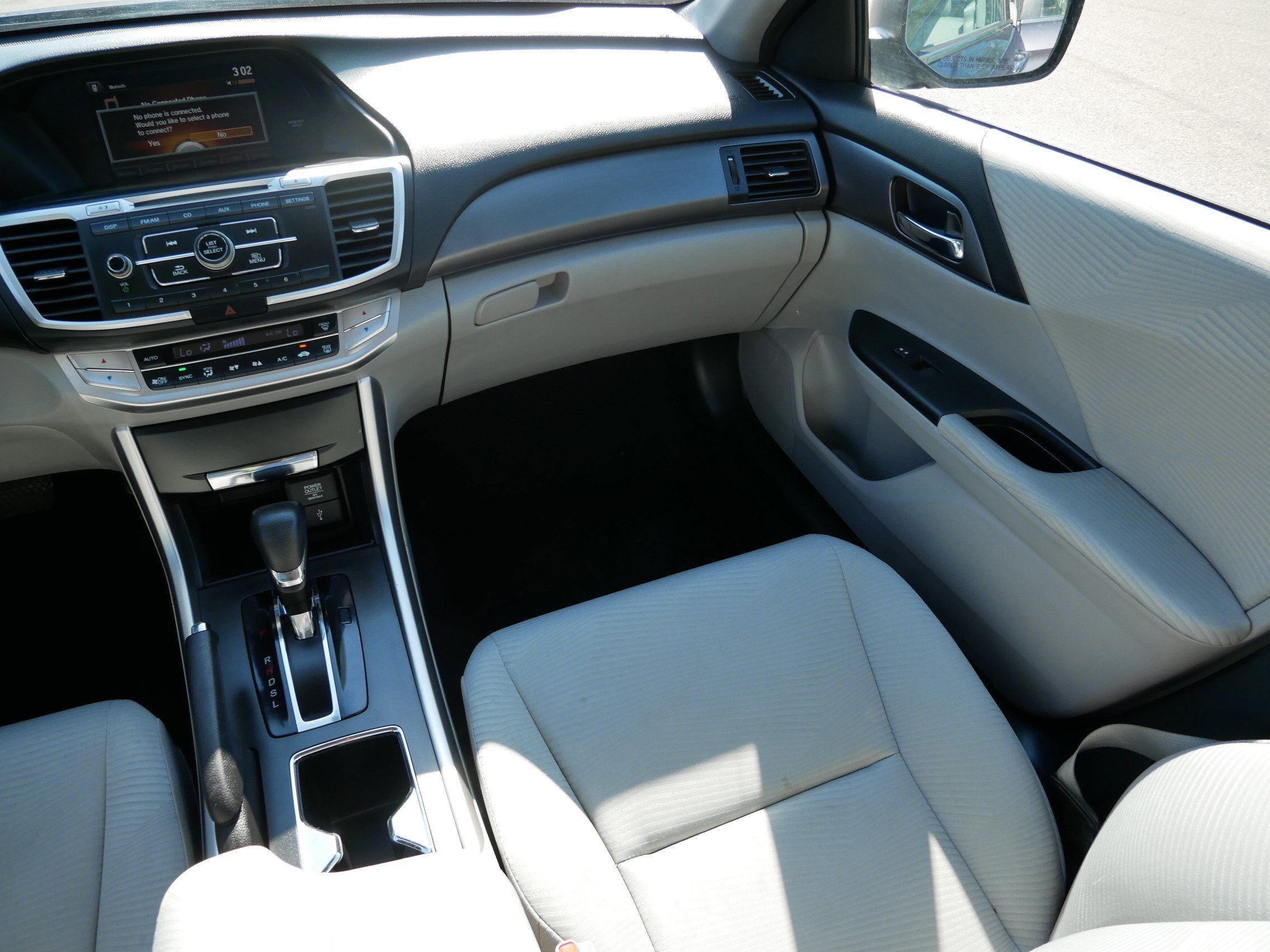 2014 Honda Accord LX photo 11