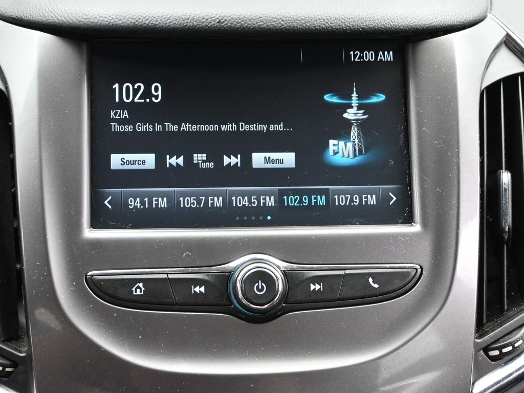 2017 Chevrolet Cruze LT photo 12