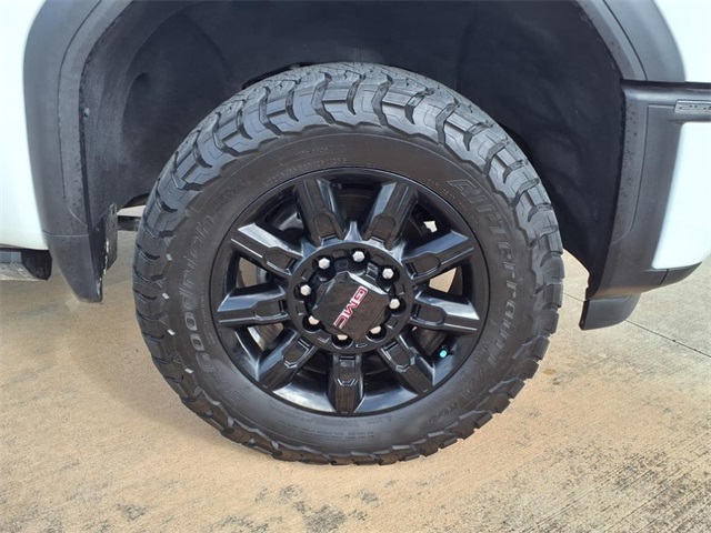 2024 Gmc Sierra HD AT4 photo 16