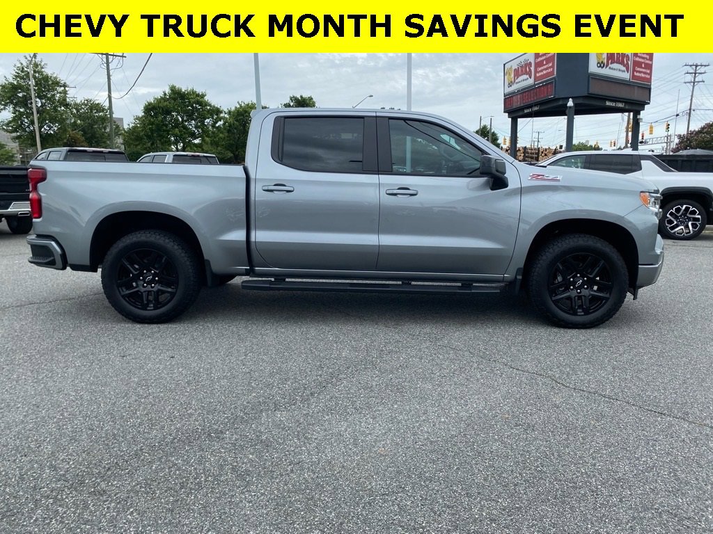 2025 Chevrolet Silverado 1500 RST photo 2