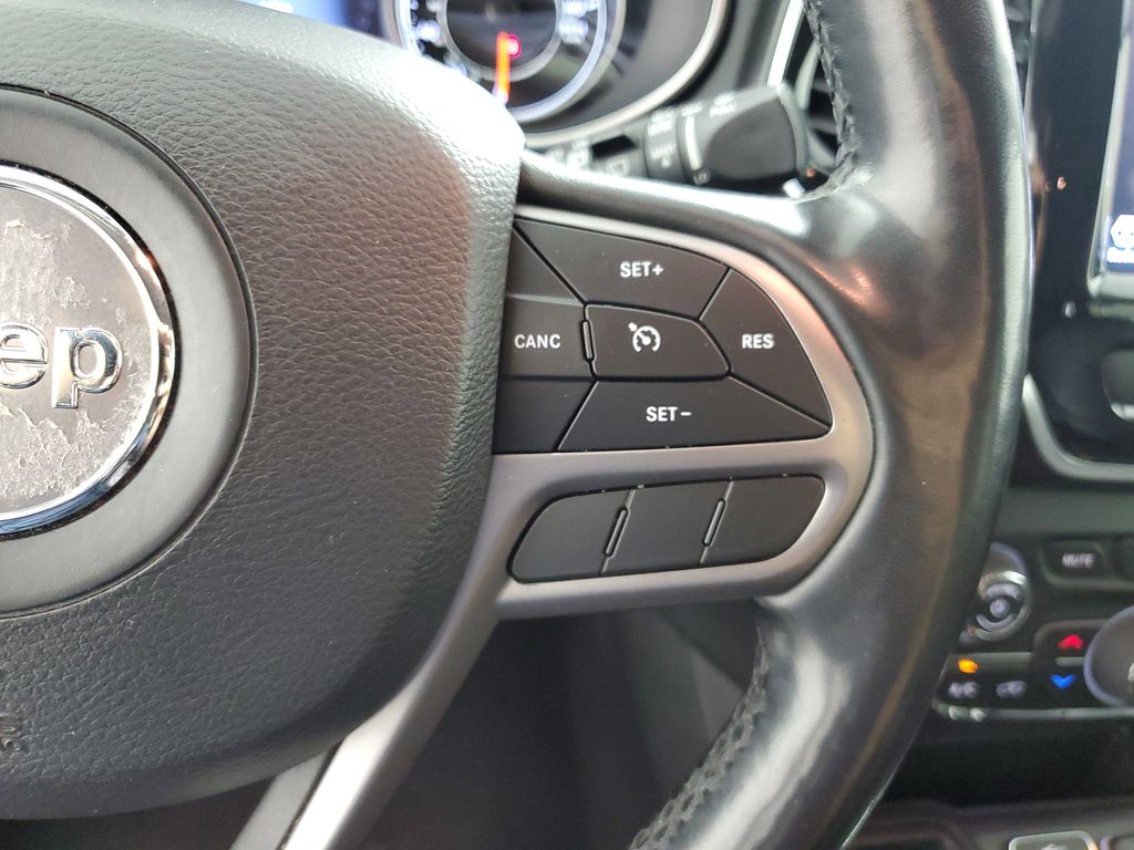 2020 Jeep Cherokee Limited photo 22
