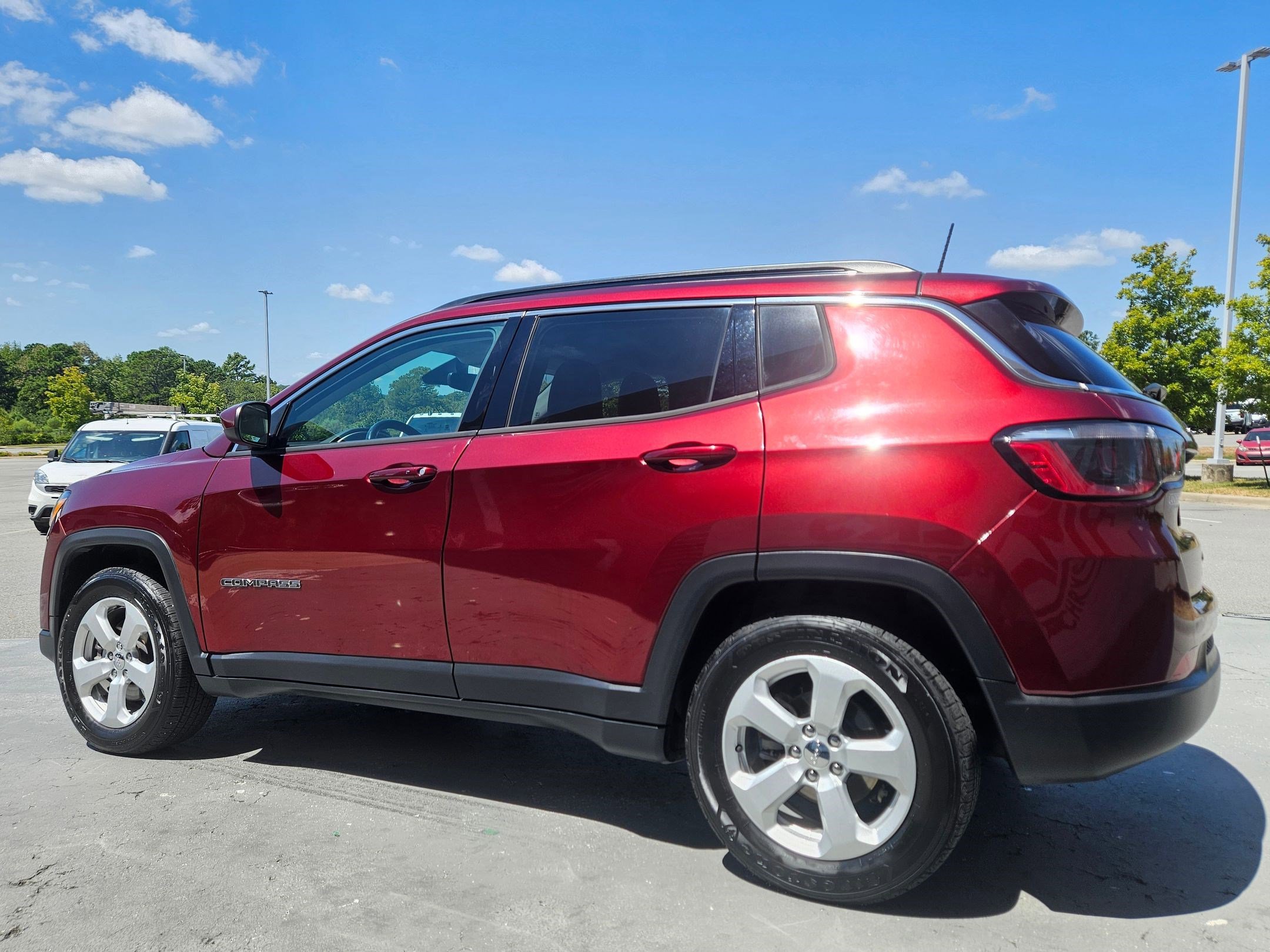 2021 Jeep Compass Latitude photo 3