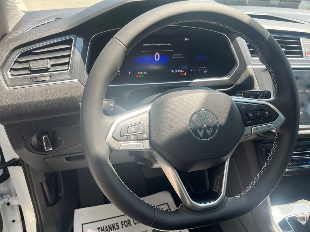 2022 Volkswagen Tiguan SE photo 9