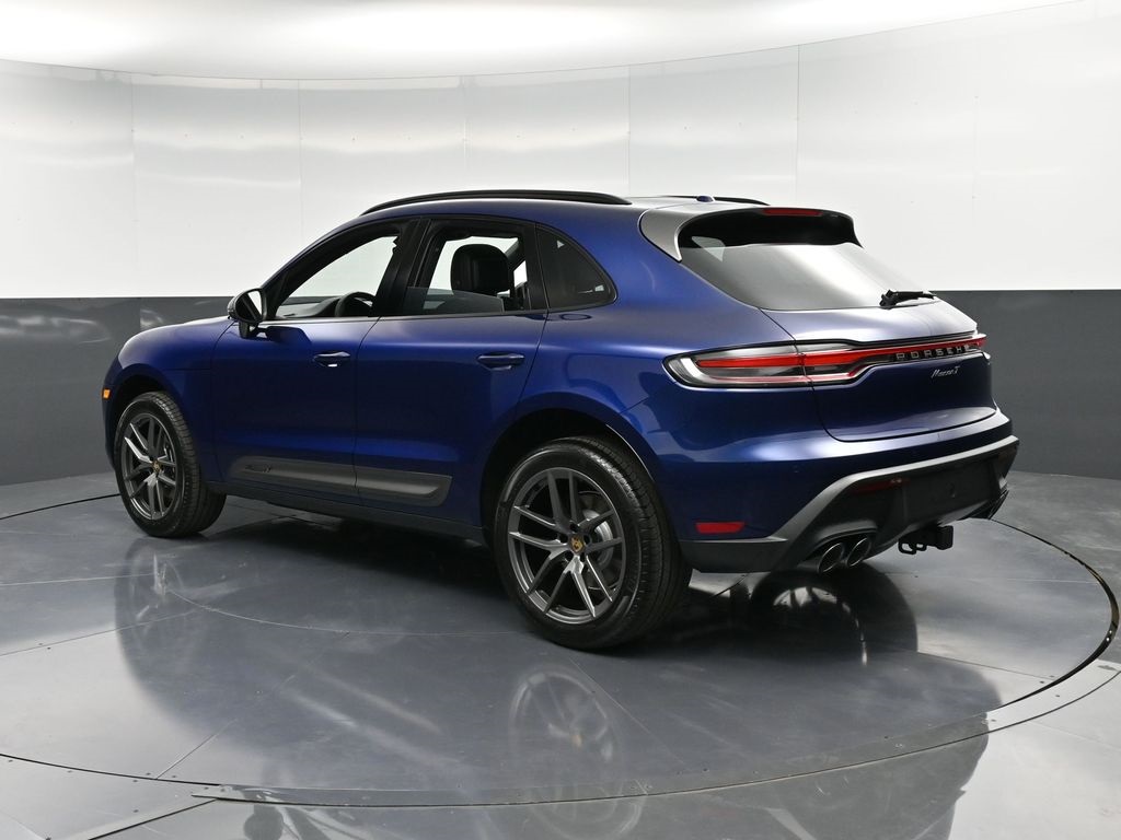 2026 Porsche Macan T photo 2
