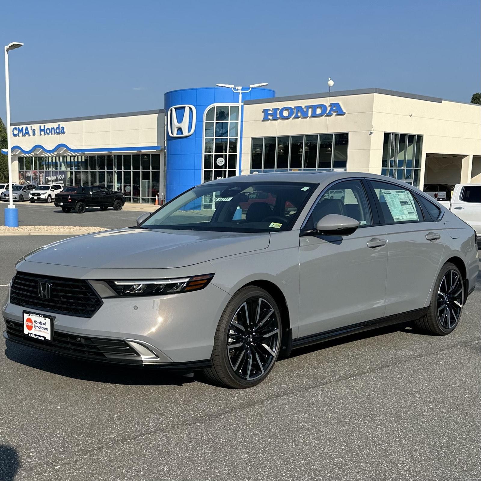 2025 Honda Accord Hybrid Touring's photo