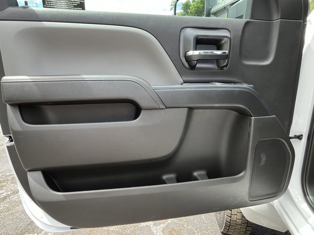 2024 Chevrolet Silverado 6500HD Work Truck photo 2