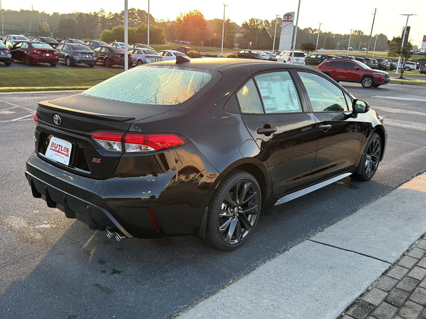 2026 Toyota Corolla SE photo 5