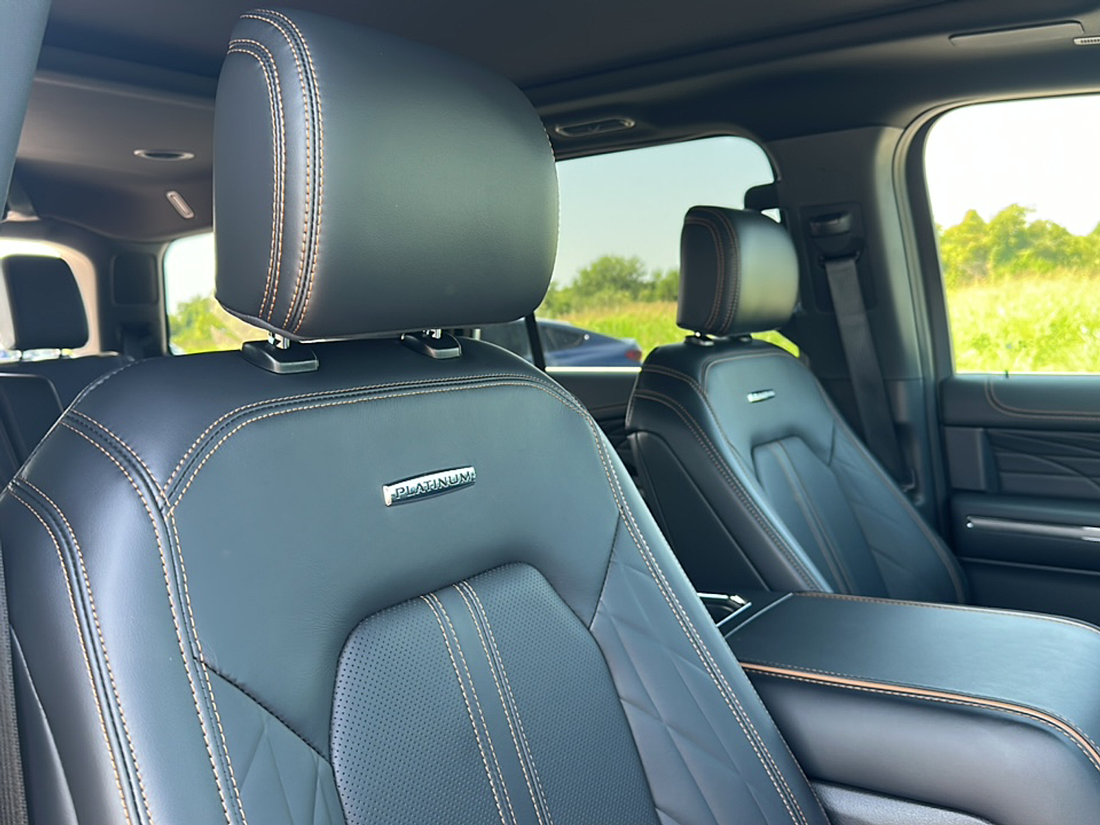 2024 Ford Expedition Platinum photo 8