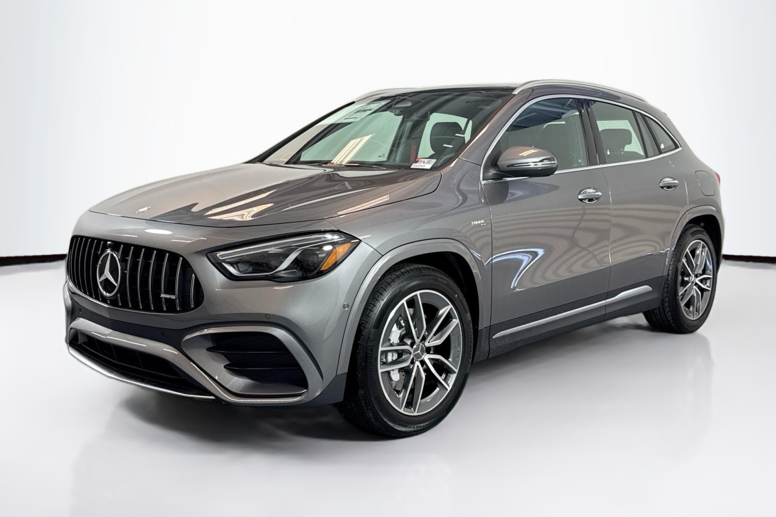 2026 Mercedes-Benz GLA AMG GLA 35's photo