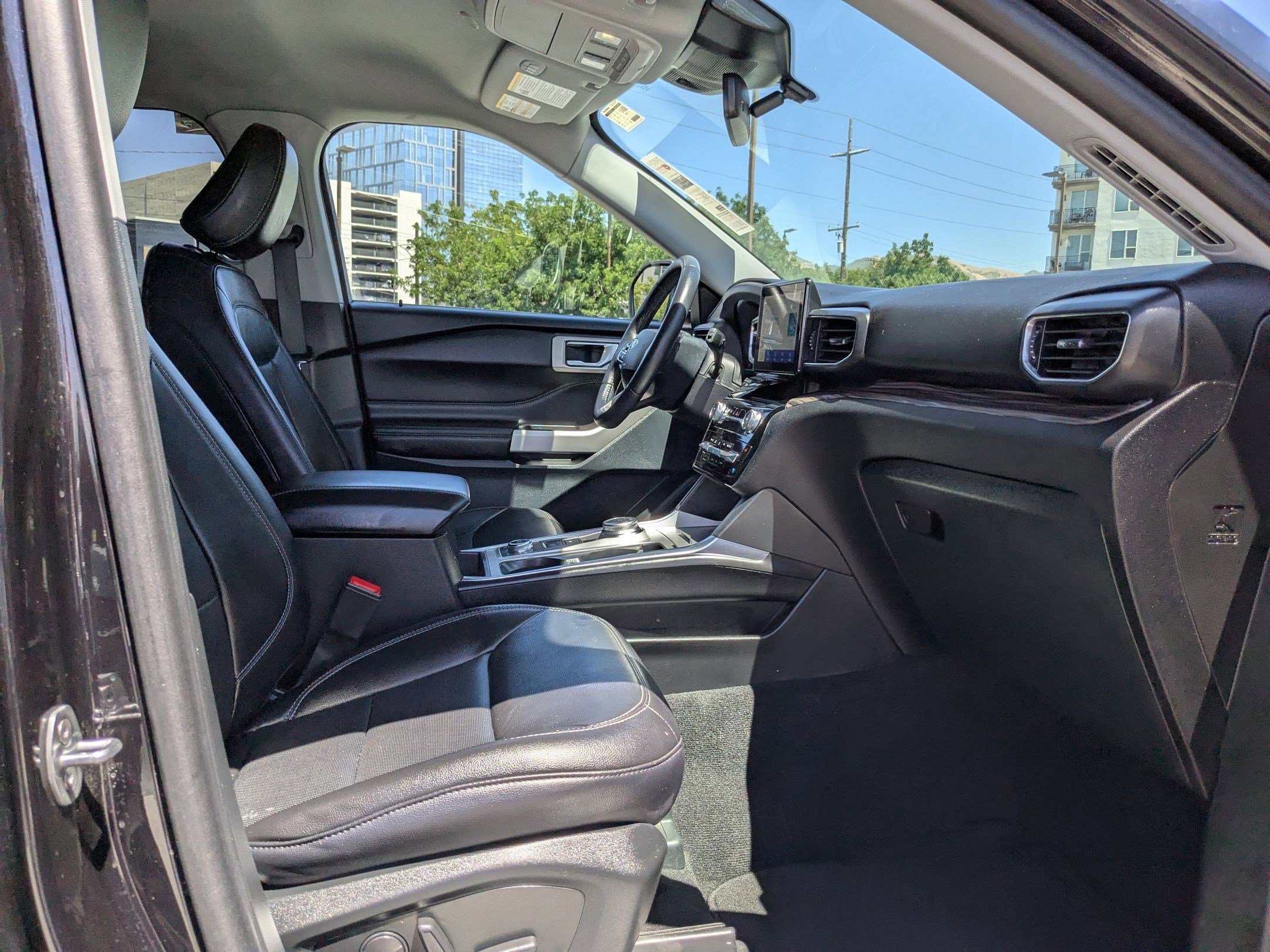 2024 Ford Explorer Limited photo 29