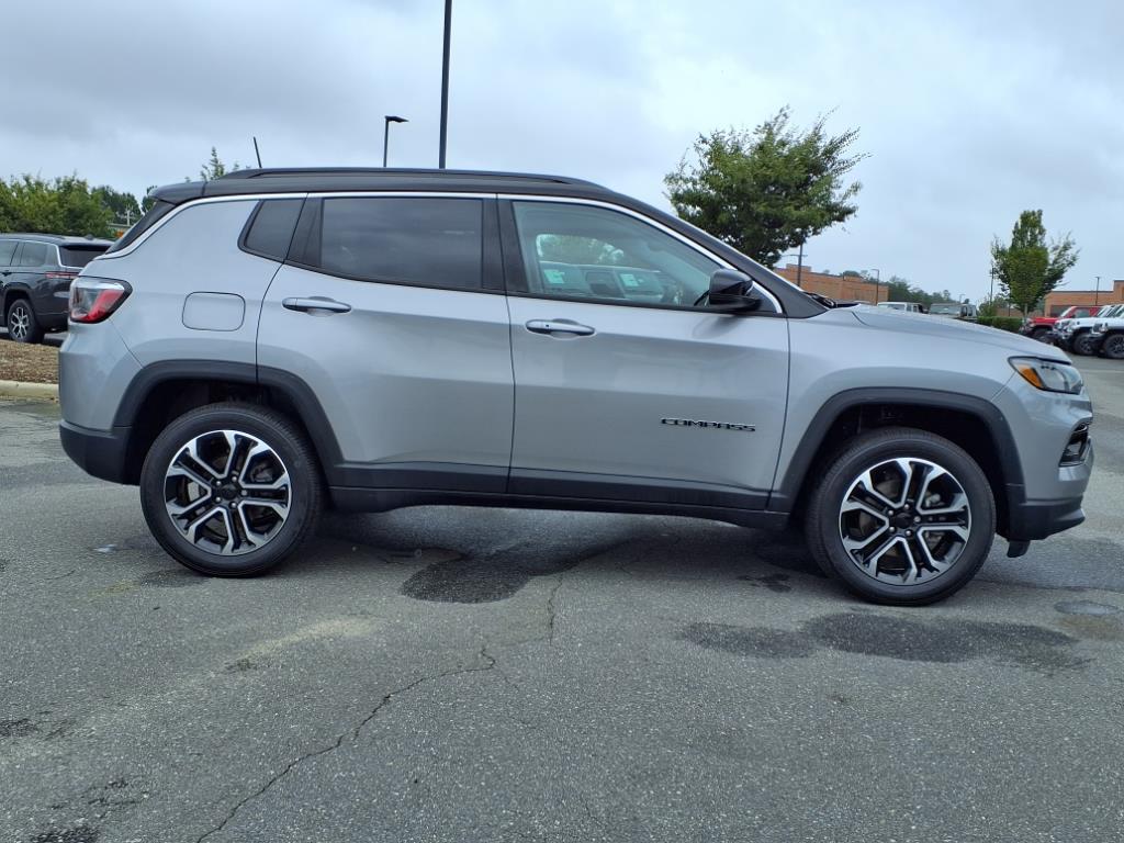 2022 Jeep Compass Limited photo 21