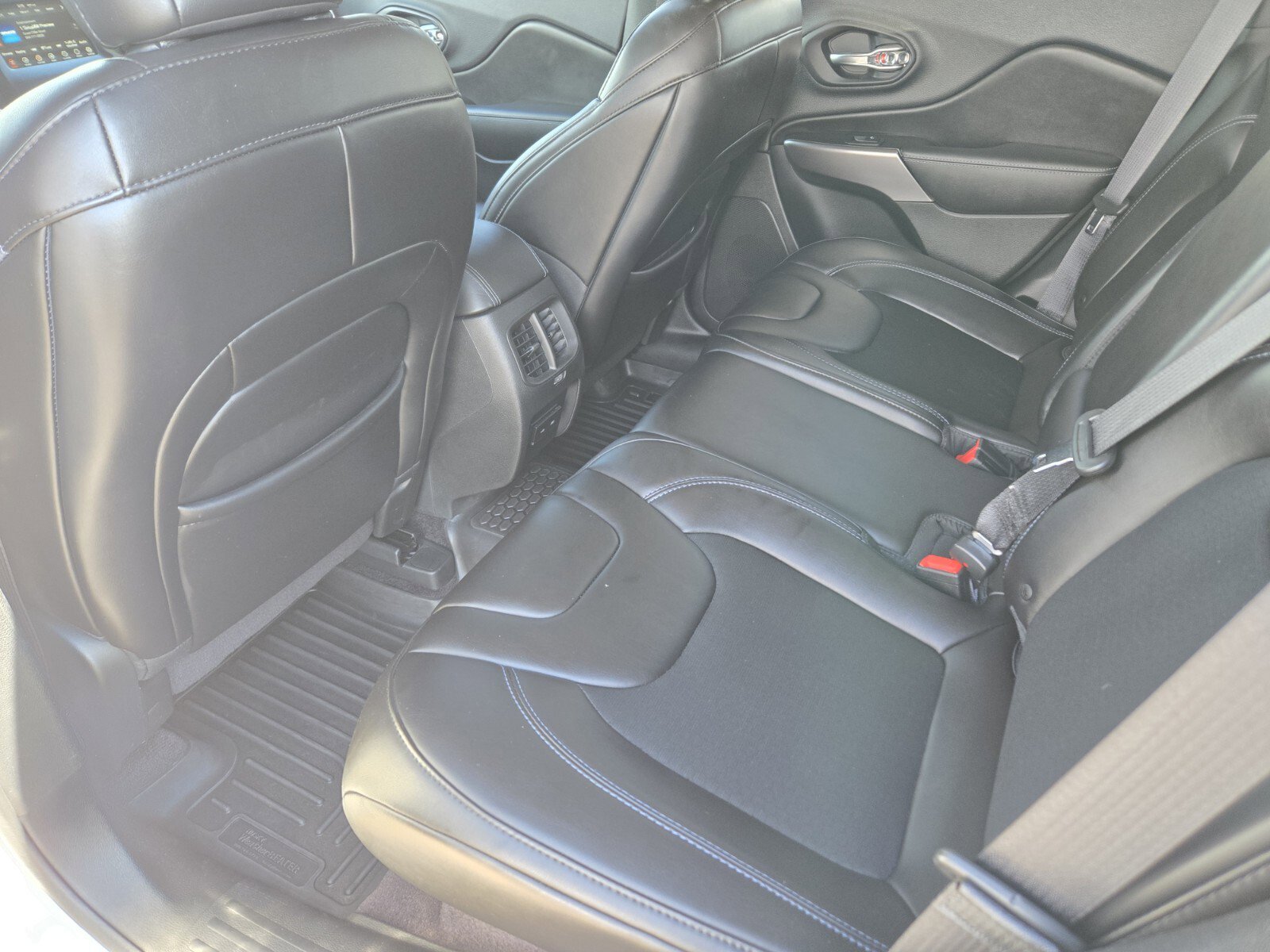 2019 Jeep Cherokee Latitude photo 13