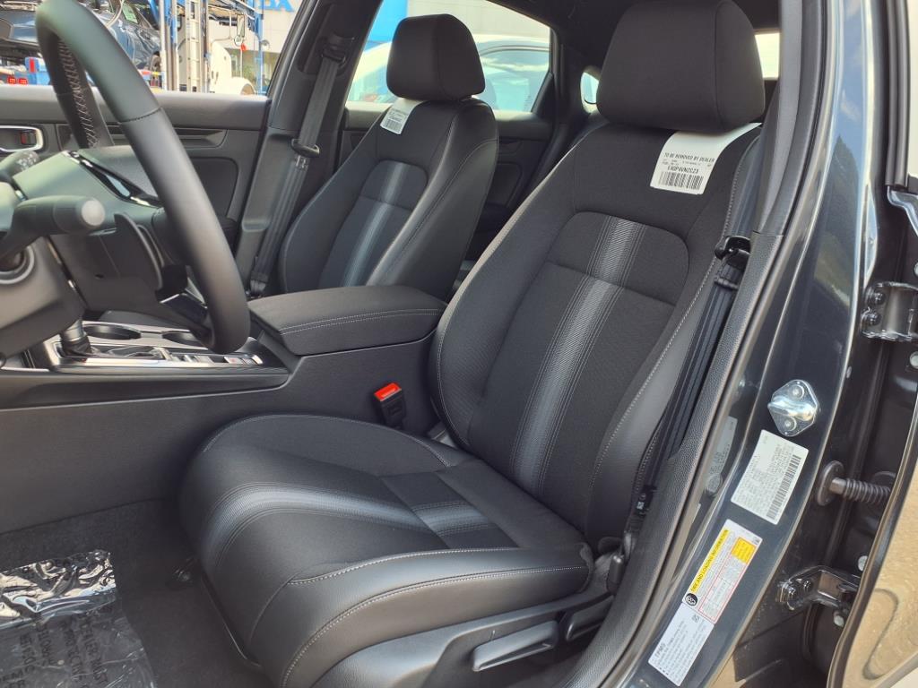 2025 Honda Civic Sport photo 4