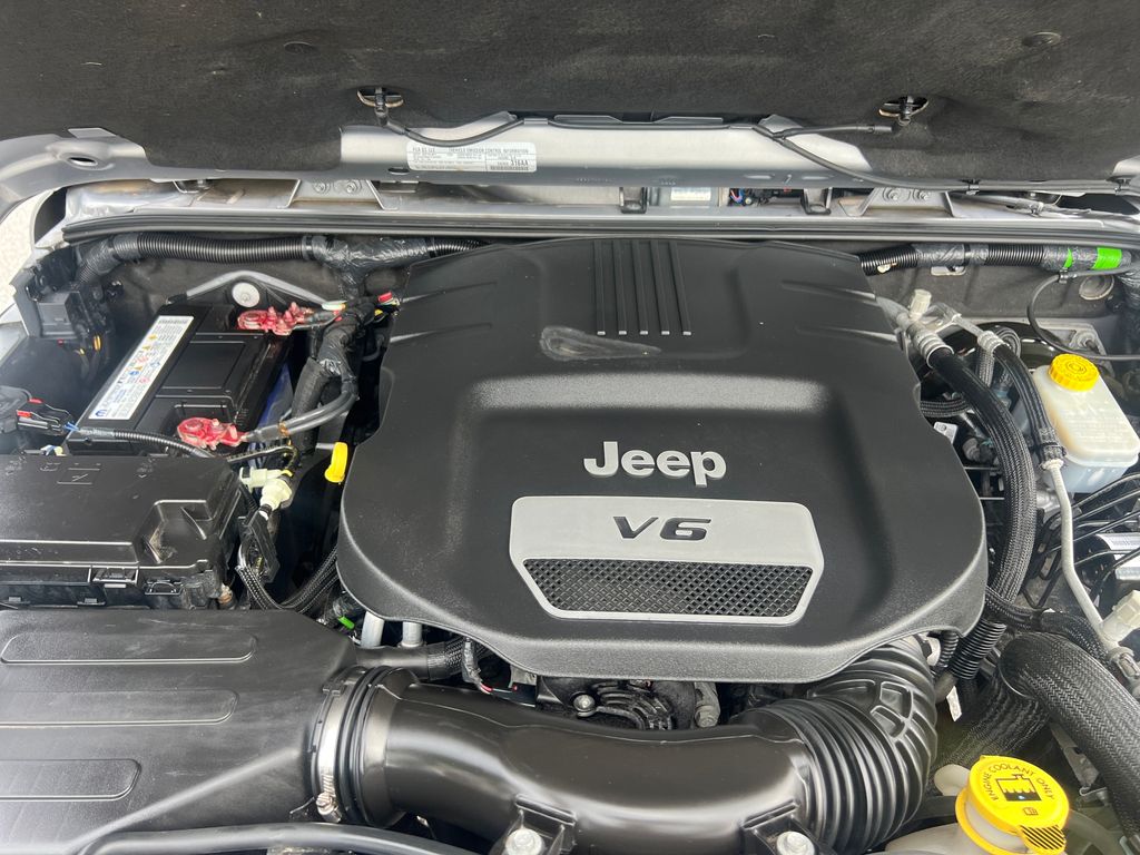 2018 Jeep Wrangler Unlimited Rubicon photo 18
