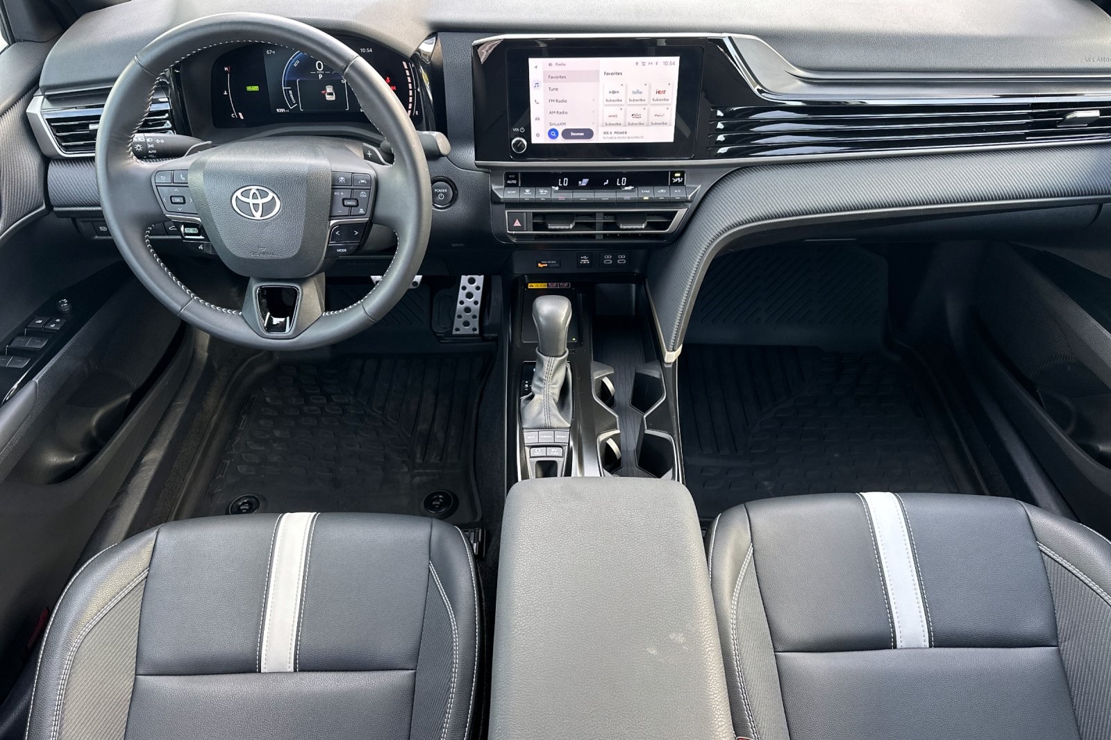 2025 Toyota Camry XSE photo 8