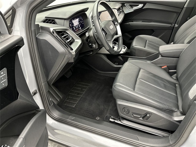 2024 Audi Q4 E-tron Premium Plus photo 3