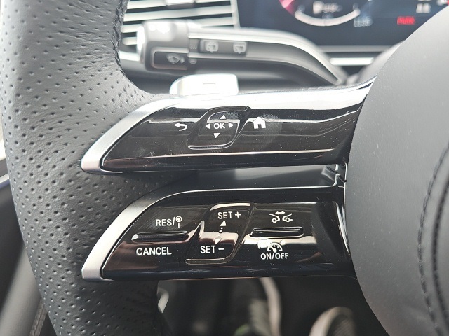 2026 Mercedes Benz GLS 450 4MATIC photo 23