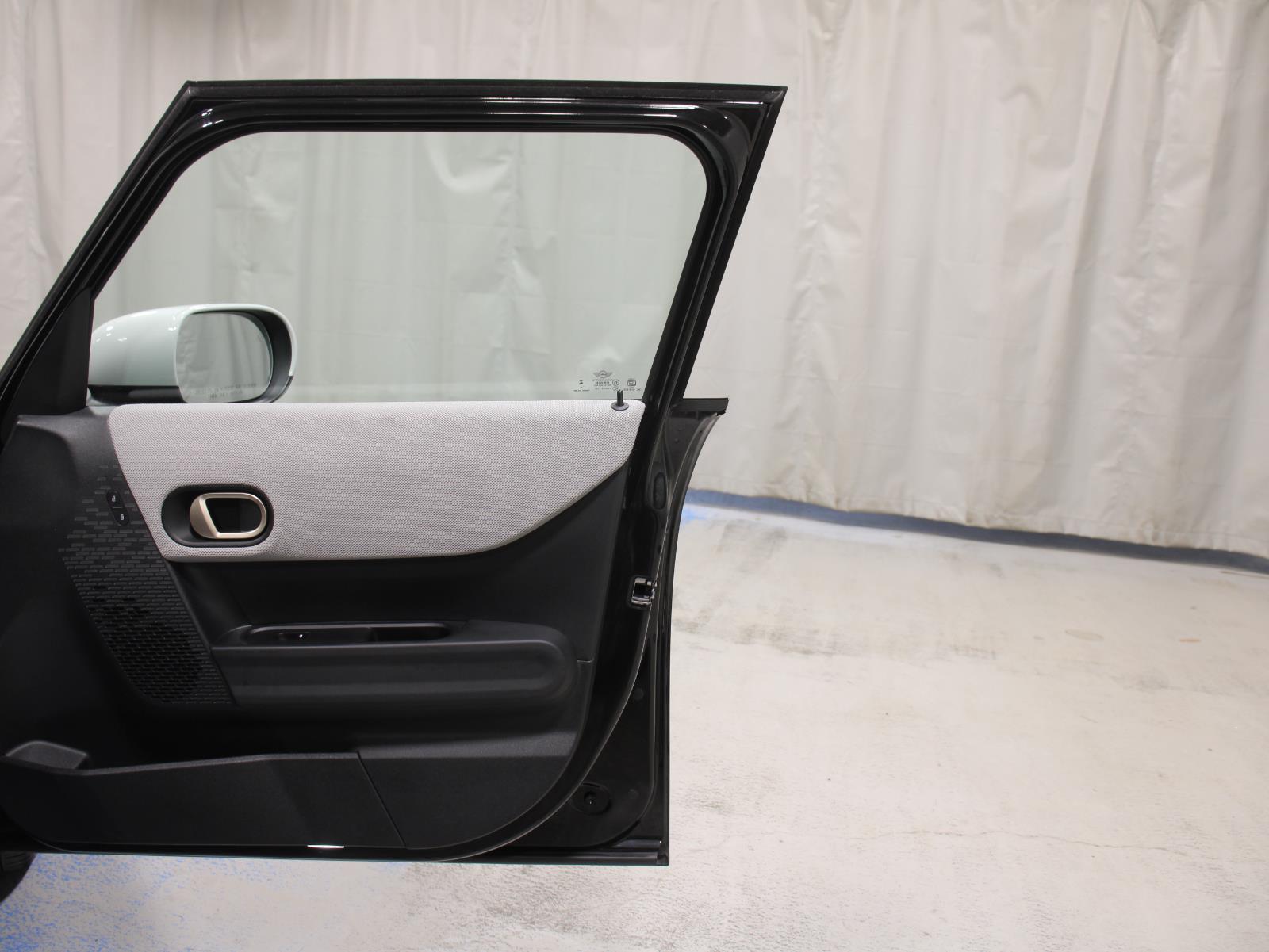 2025 Mini Cooper S Hardtop 4 Door photo 20