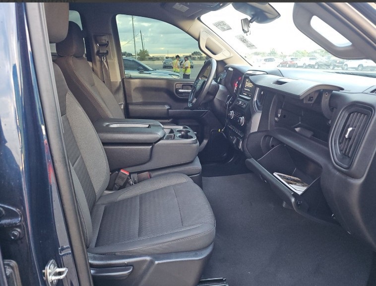 2023 Chevrolet Silverado 1500 Custom photo 5