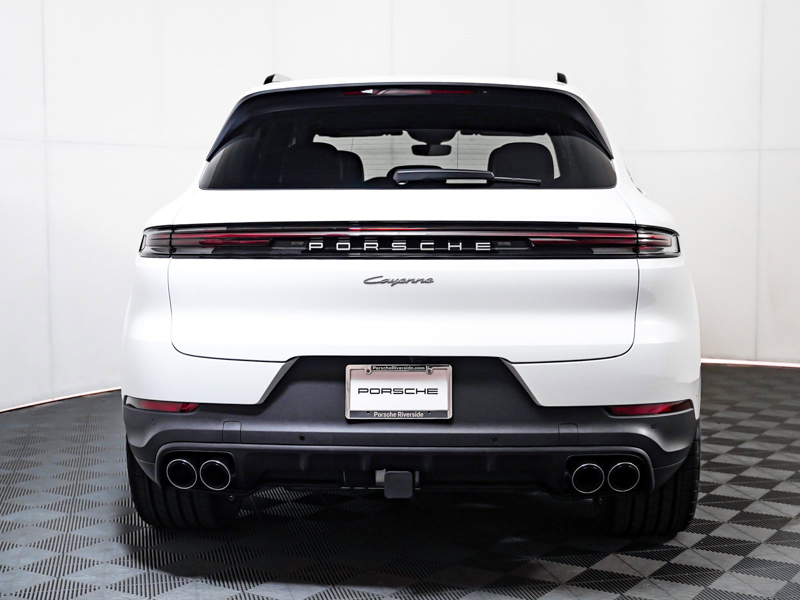 2025 Porsche Cayenne photo 11
