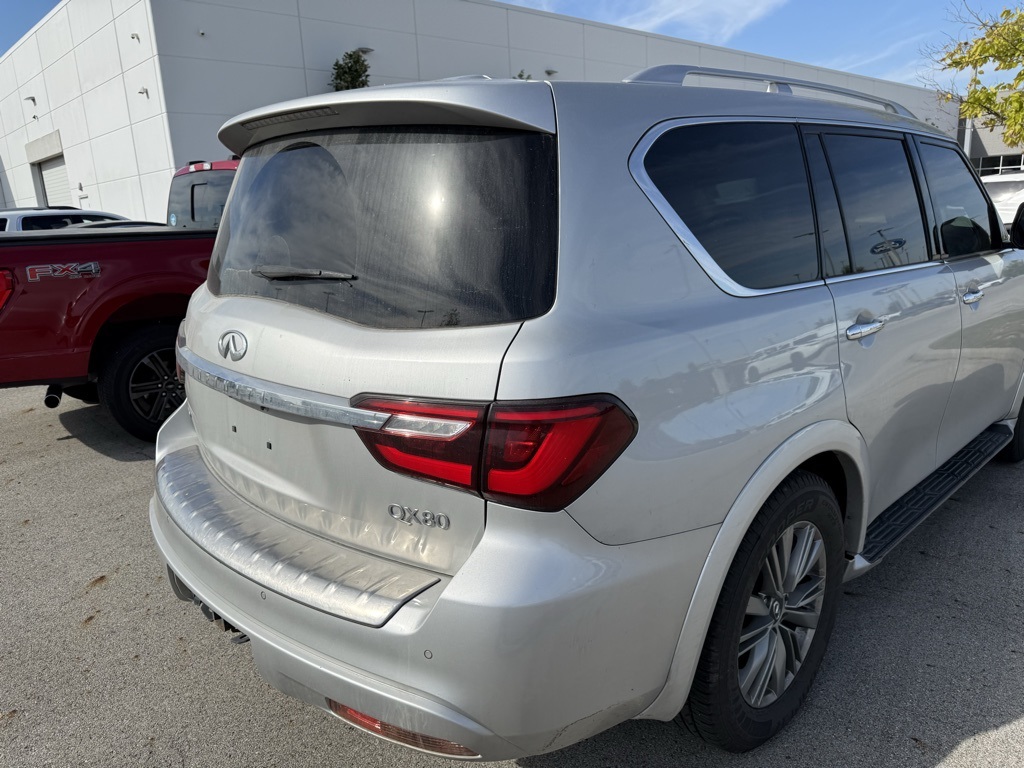 2021 Infiniti QX80 Luxe photo 6