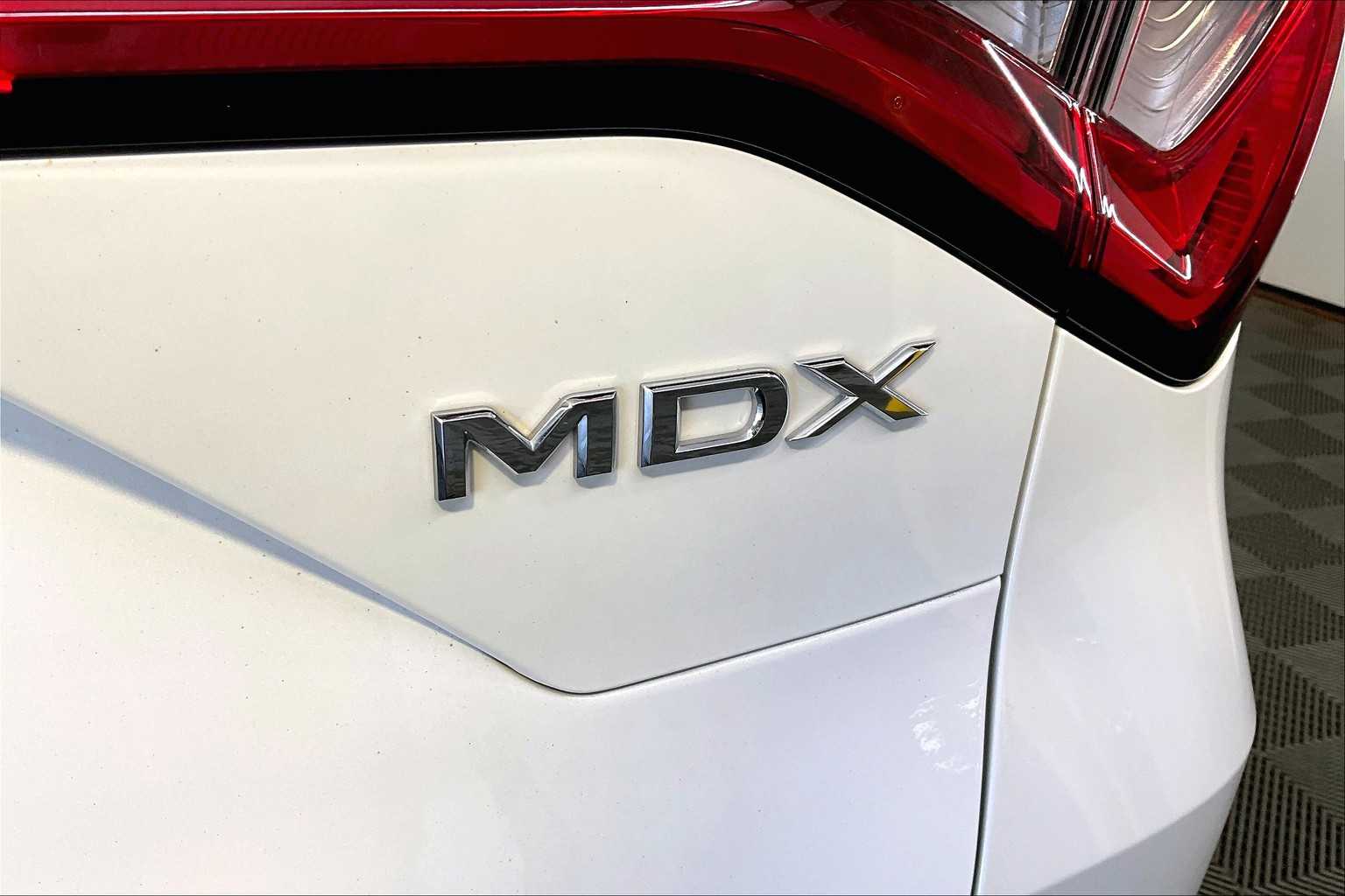 2023 Acura MDX SH-AWD photo 9