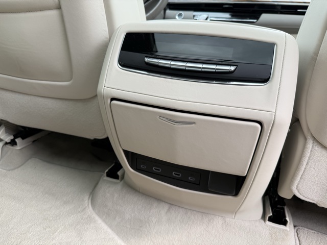 2024 Cadillac Escalade Premium Luxury Platinum photo 16