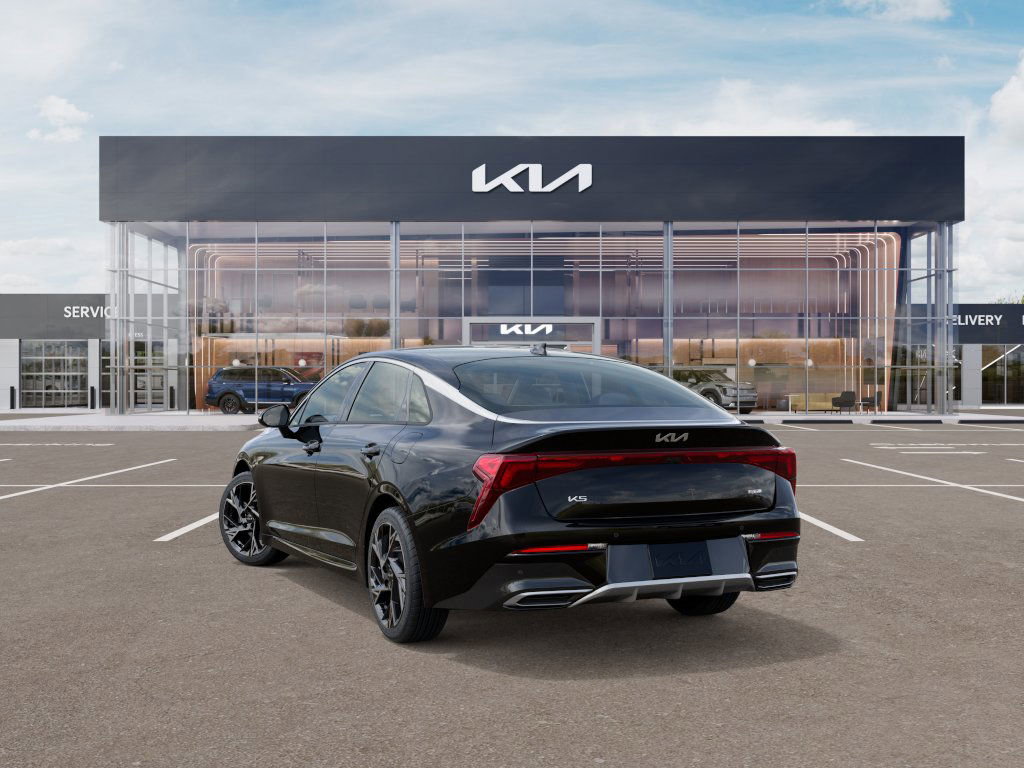 2025 Kia K5 GT-Line photo 3
