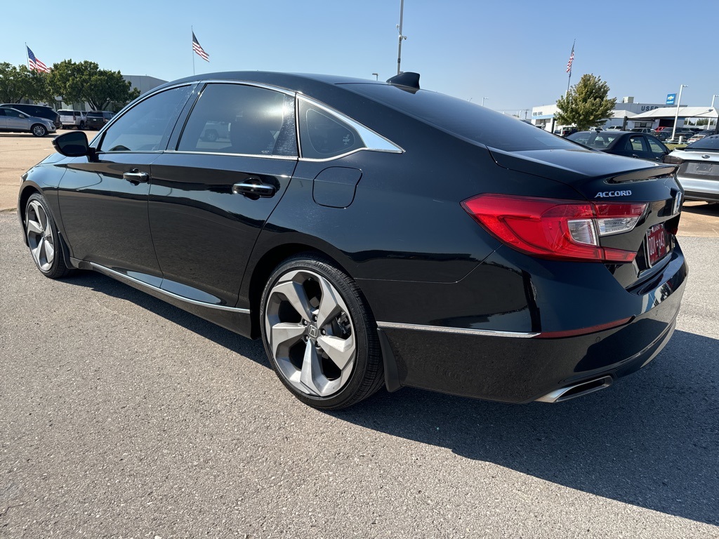 2018 Honda Accord Touring photo 4