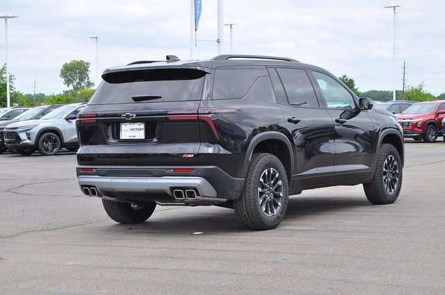 2026 Chevrolet Traverse Z71 photo 3