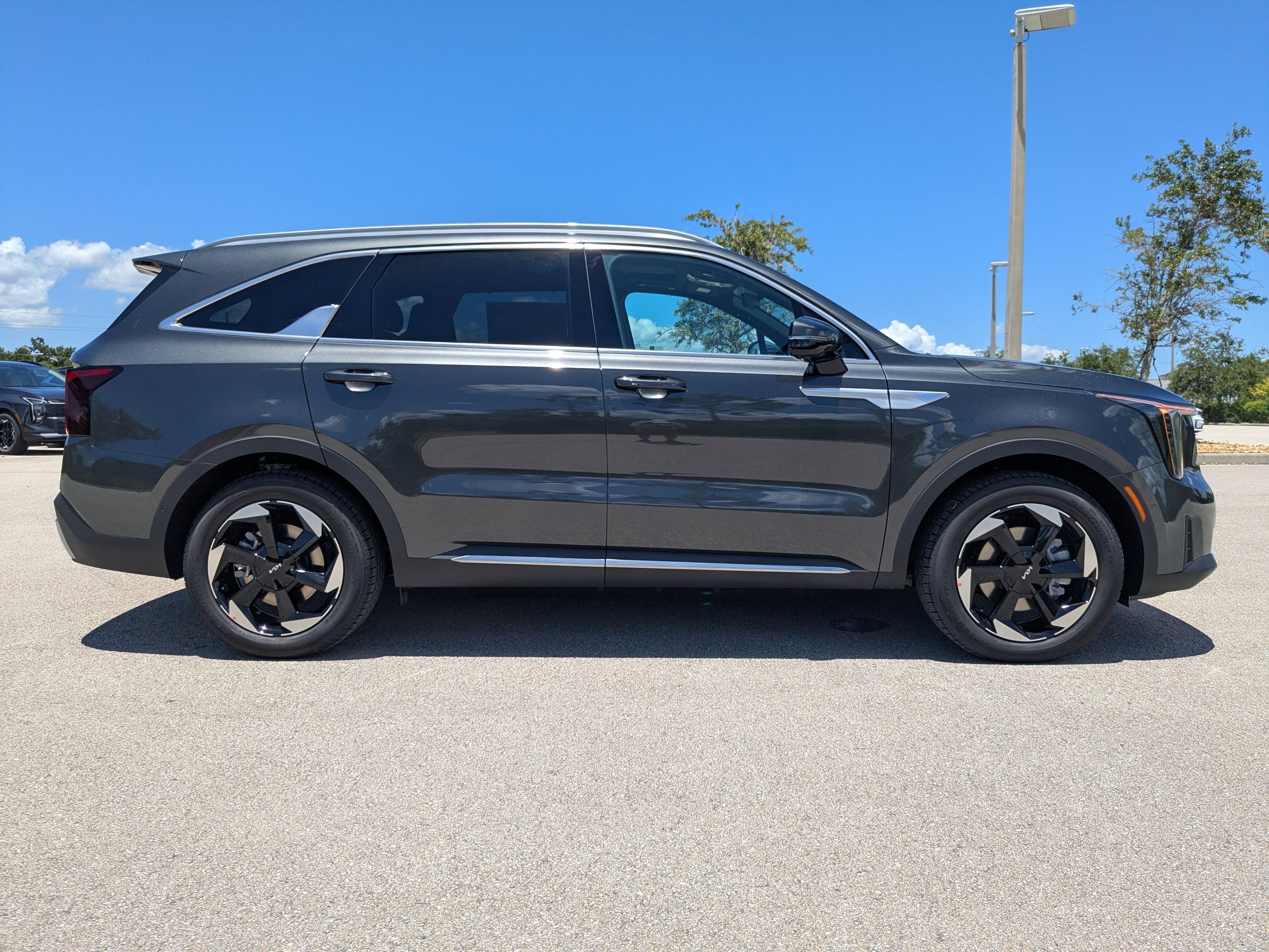 2025 Kia Sorento Hybrid SX Prestige photo 4
