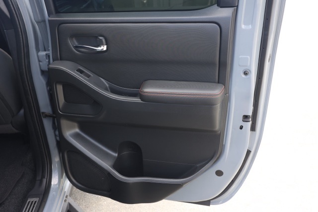 2023 Nissan Frontier PRO-4X photo 15
