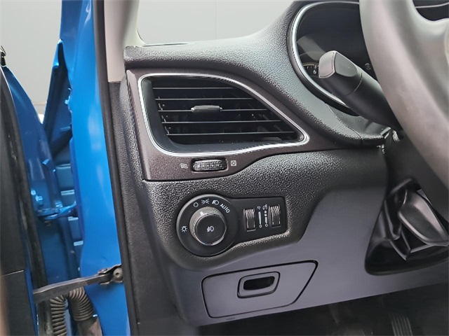 2022 Jeep Cherokee Trailhawk photo 6