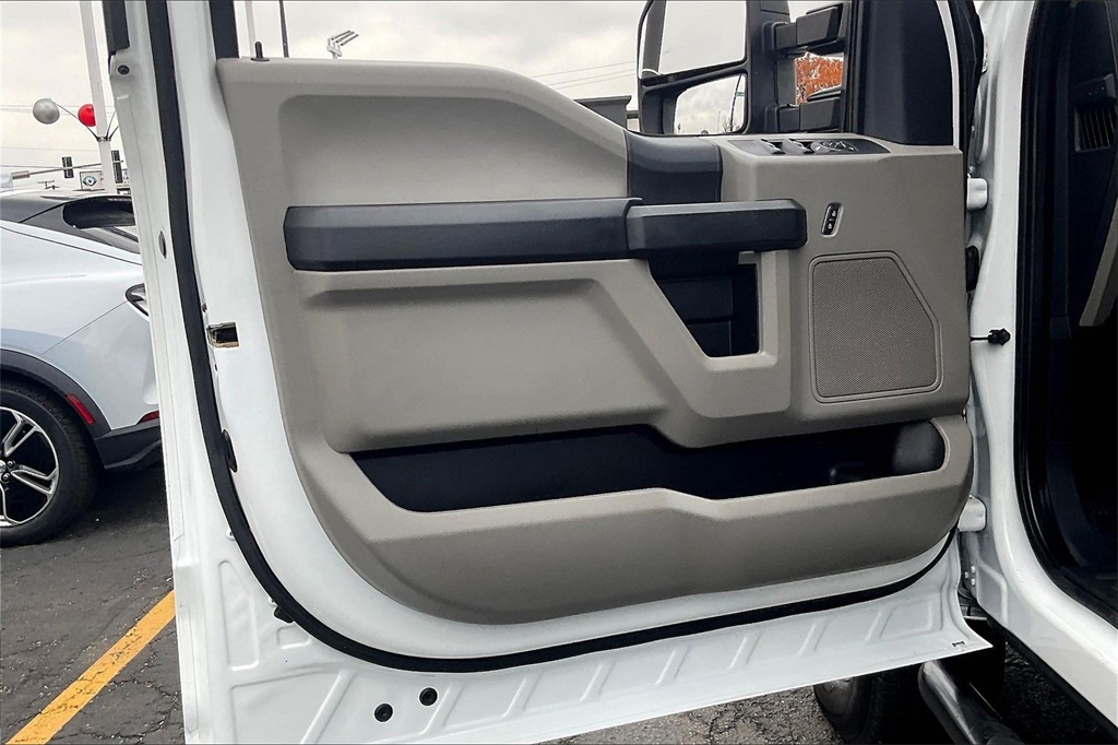 2022 FORD F-250 - Image 19