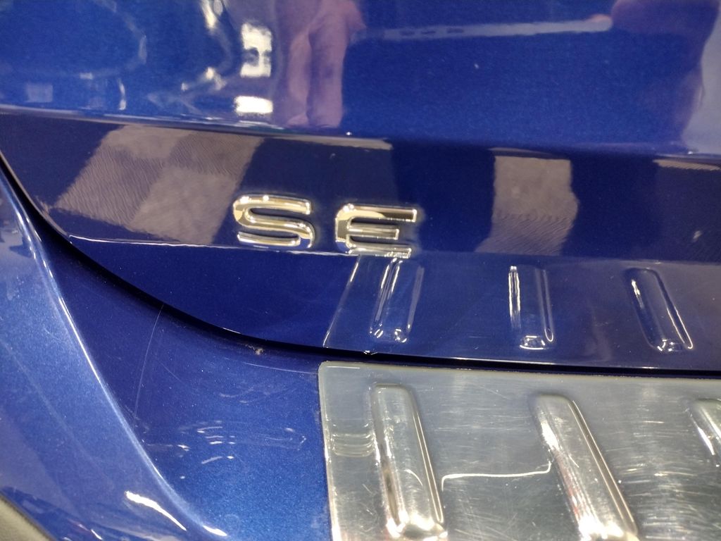 2023 Volkswagen Taos SE photo 14