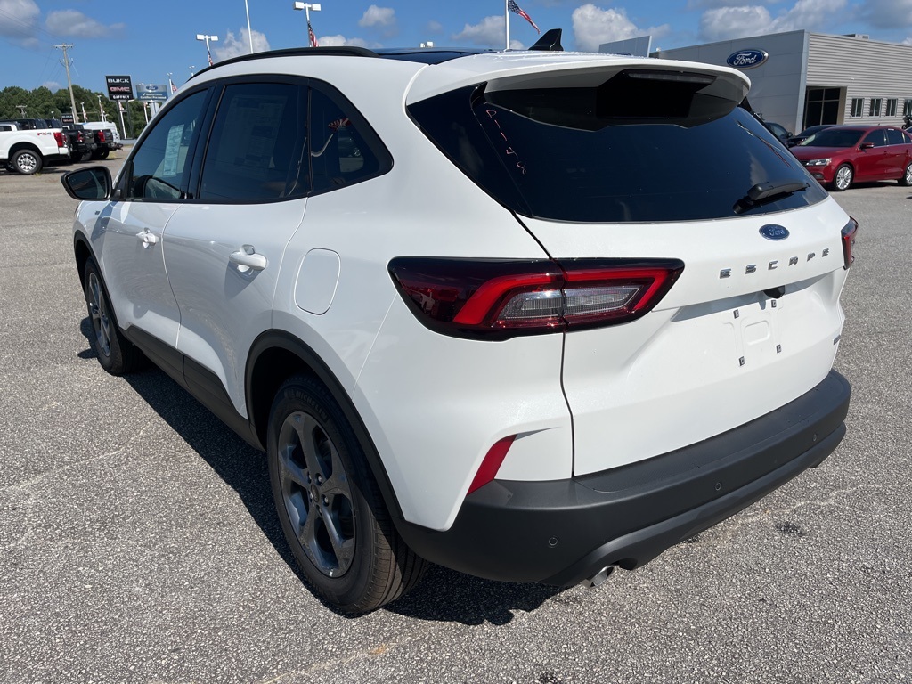 2025 Ford Escape ST-Line photo 7
