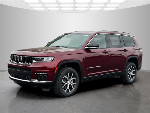 2025 Jeep Grand Cherokee Limited photo 3